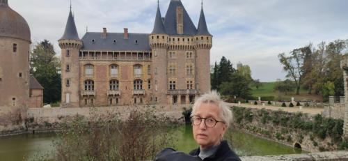 puce-chateau