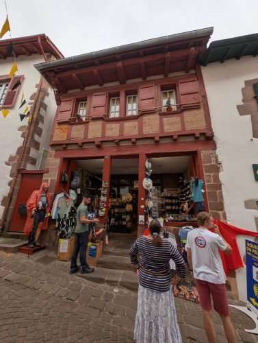 PXL 20250818 083602632