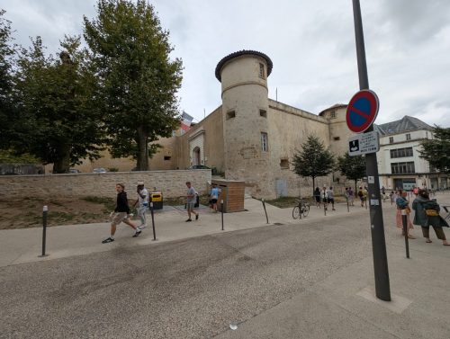 PXL 20250818 151852825