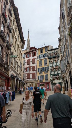 PXL 20250818 152806984