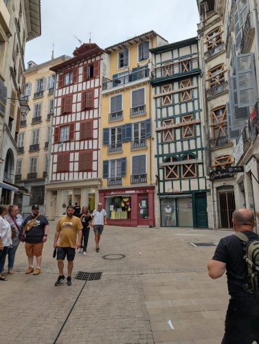 PXL 20250818 152827223.MP 