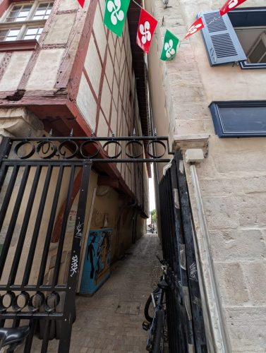 PXL 20250818 153603485.MP 