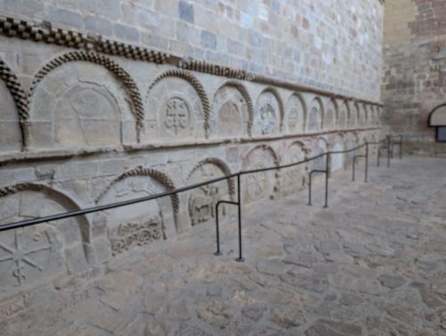 PXL 20250820 123649368