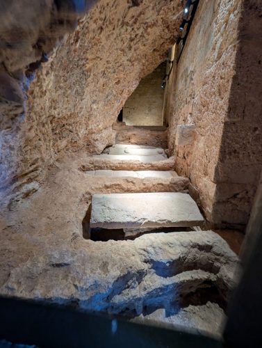 PXL 20250820 123843570.LONG EXPOSURE-01.COVER 